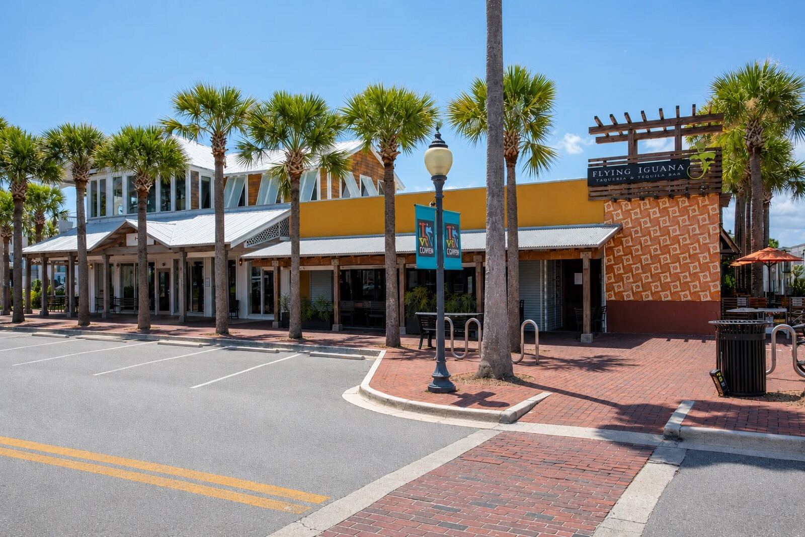 Beaches Town Center shops and restaurants in Atlantic Beach