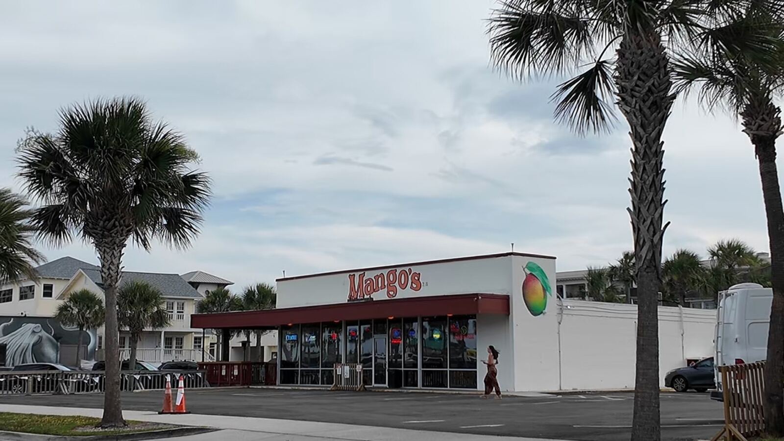 Mango's Beach Bar in Jacksonville Beach